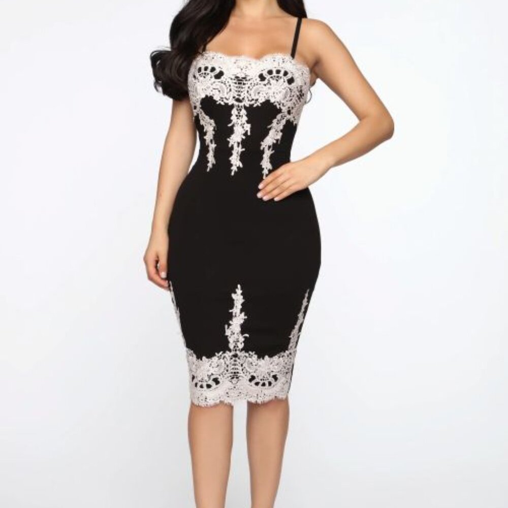 Haute Monde Padded Embroidered Bodycon Adj Strap Black Sexy Party Dress Women M